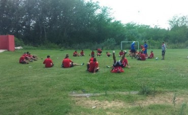 El "Lujanero" comenzó la pretemporada sin el DT y con bajas