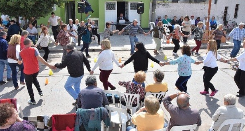 Talleres de verano en la "Casita de la Tercera Edad"
