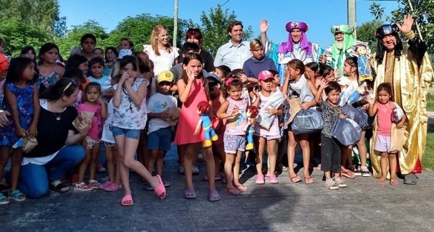 Los Reyes Magos recorrieron Olivera