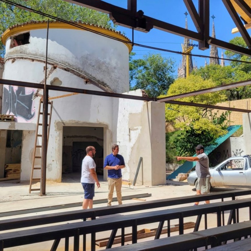 El Intendente supervisó las obras de remodelación del edificio El Colonial
