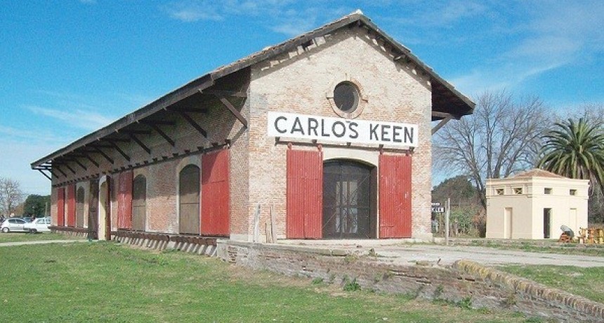 Cine y acrobacia en el Centro Cultural de Carlos Keen