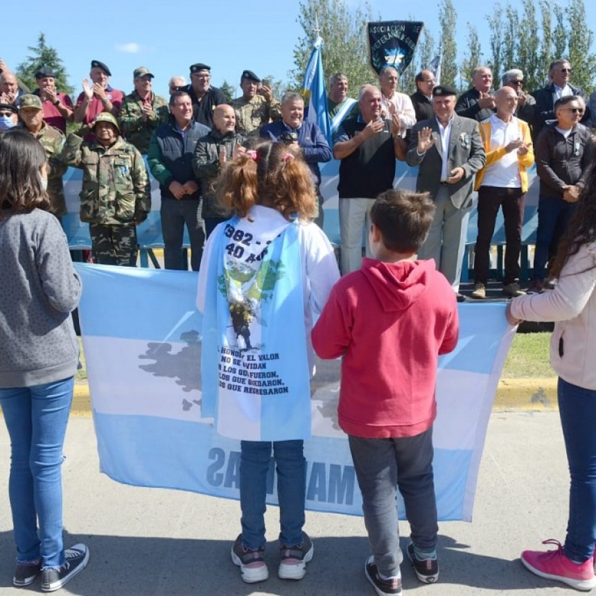 Más de 200 instituciones de Luján rindieron homenaje a los veteranos y caídos en Malvinas