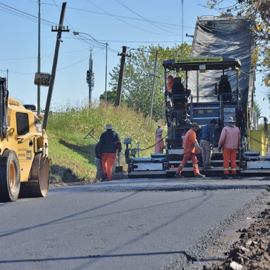 Asfalto 003: comenzó la pavimentación en los barrios Lanusse y Villa del Parque