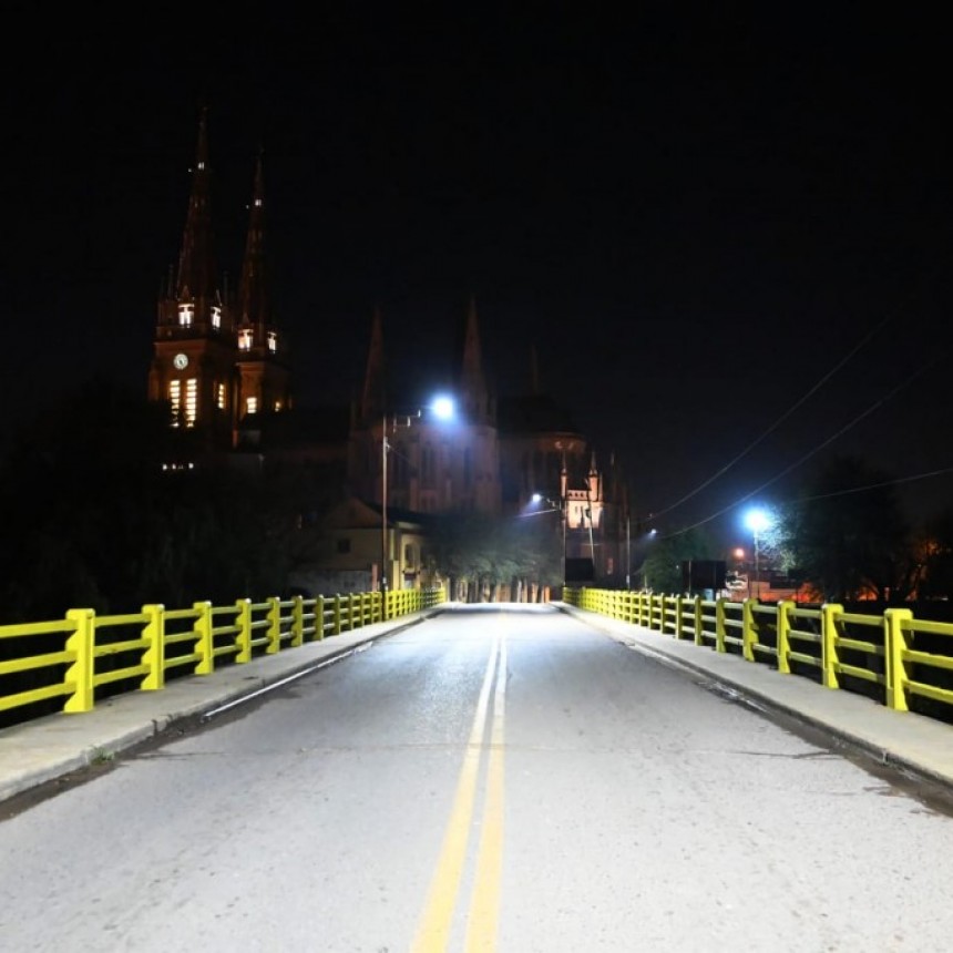 Nueva iluminación LED en los puentes de las calles Mitre y Doctor Muñiz