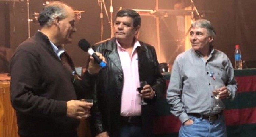 Juárez estuvo presente en el aniversario del Club Ferrocarril