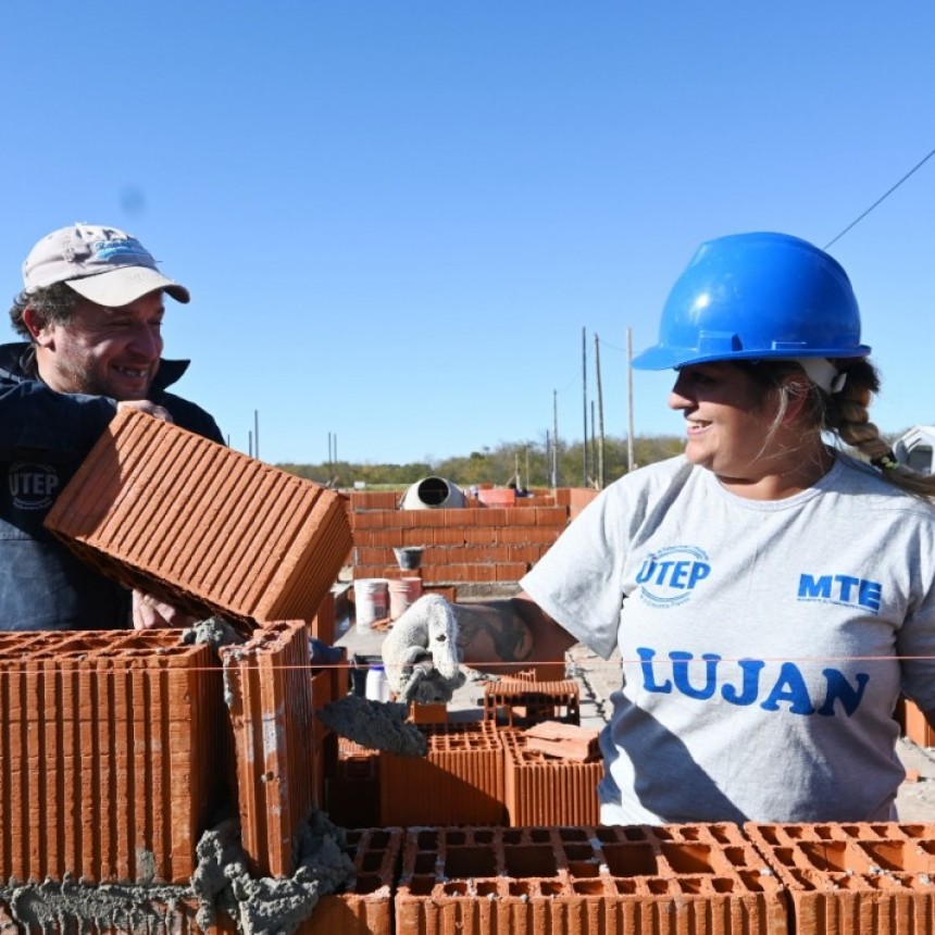 Avanza la construcción de 54 nuevas viviendas en el barrio Santa Marta