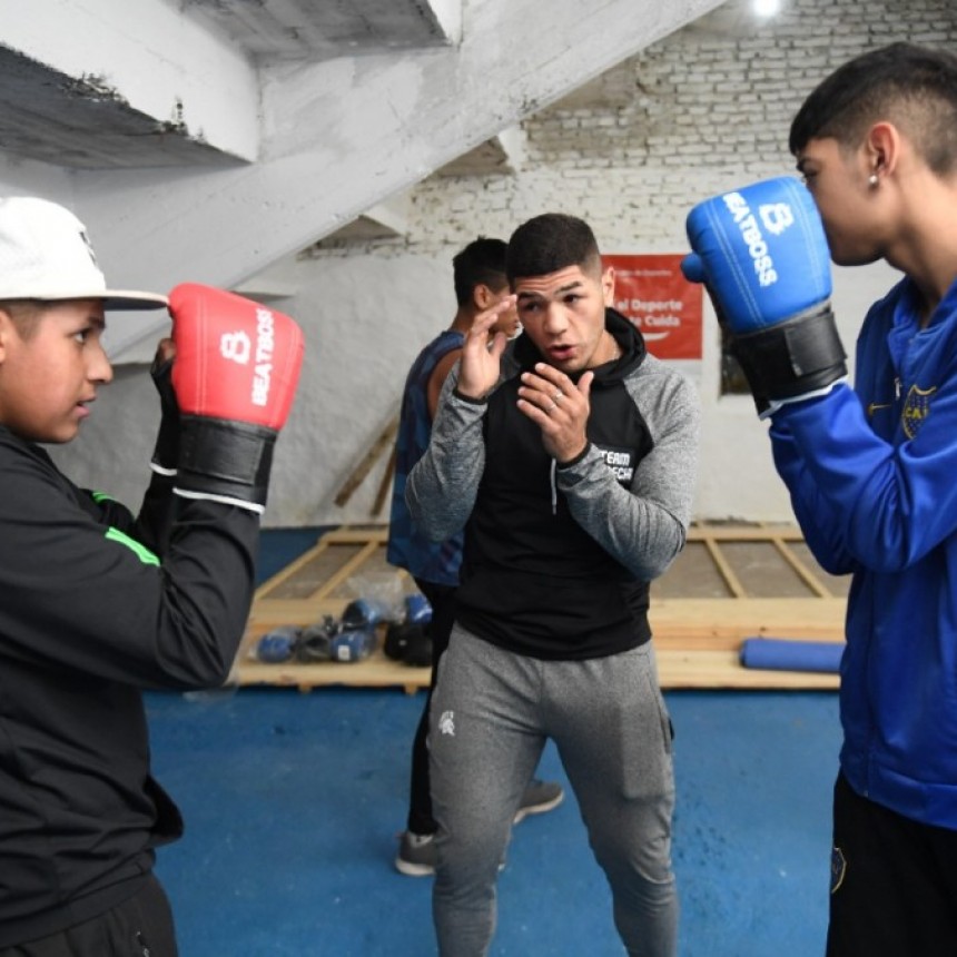 Deportes: con Papeschi a la cabeza, se reactivó la Escuela Municipal de Boxeo 