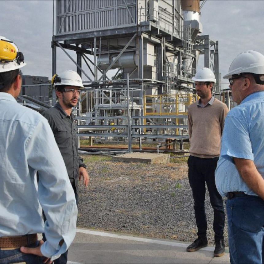 Autoridades municipales recorrieron las instalaciones de la Central Eléctrica II “Araucaria Energy”