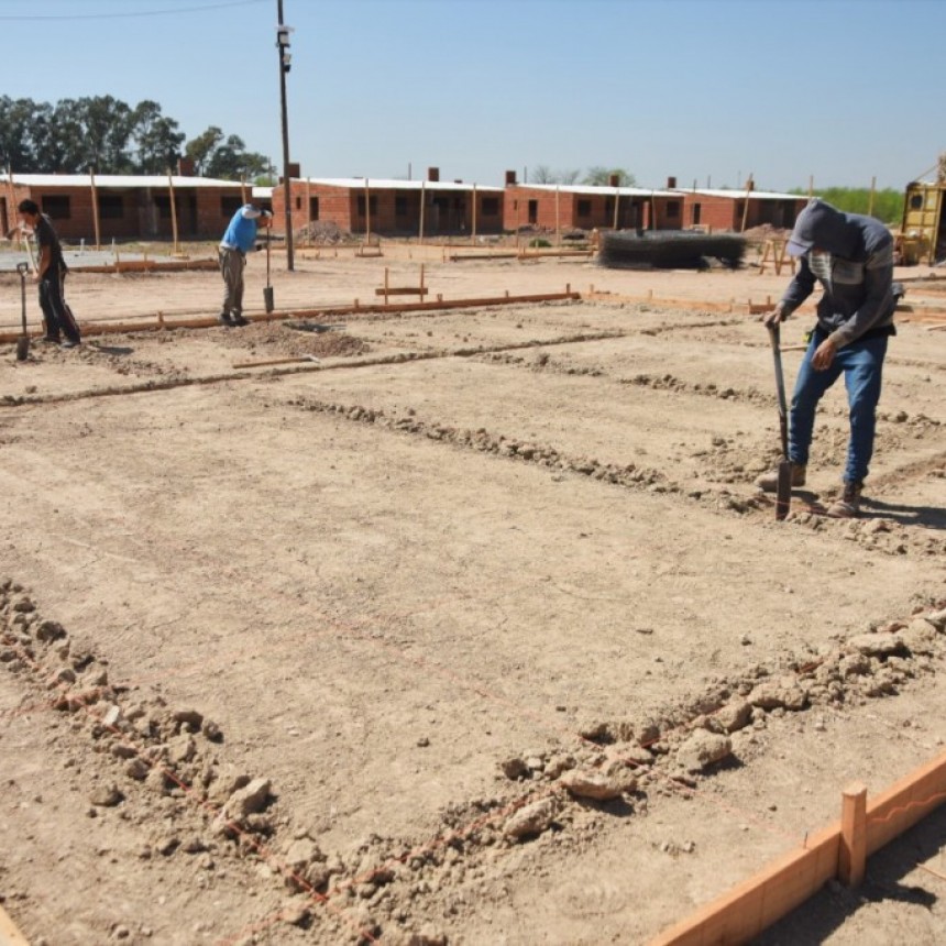Se inició la construcción de 30 nuevas viviendas en el barrio Santa Marta