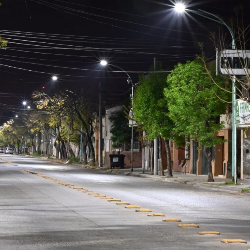 El Municipio instaló nueva iluminación LED en avenida Doctor Muñiz