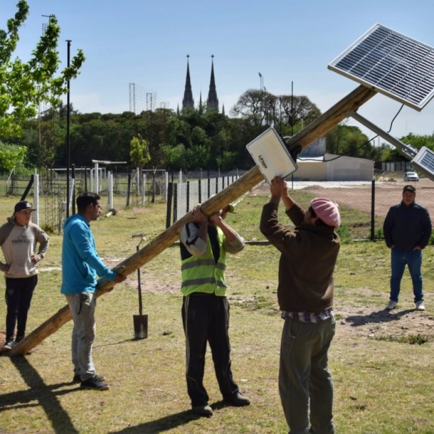 Se completó la instalación de luminarias LED en las Escuelas de Fútbol de ACIFO