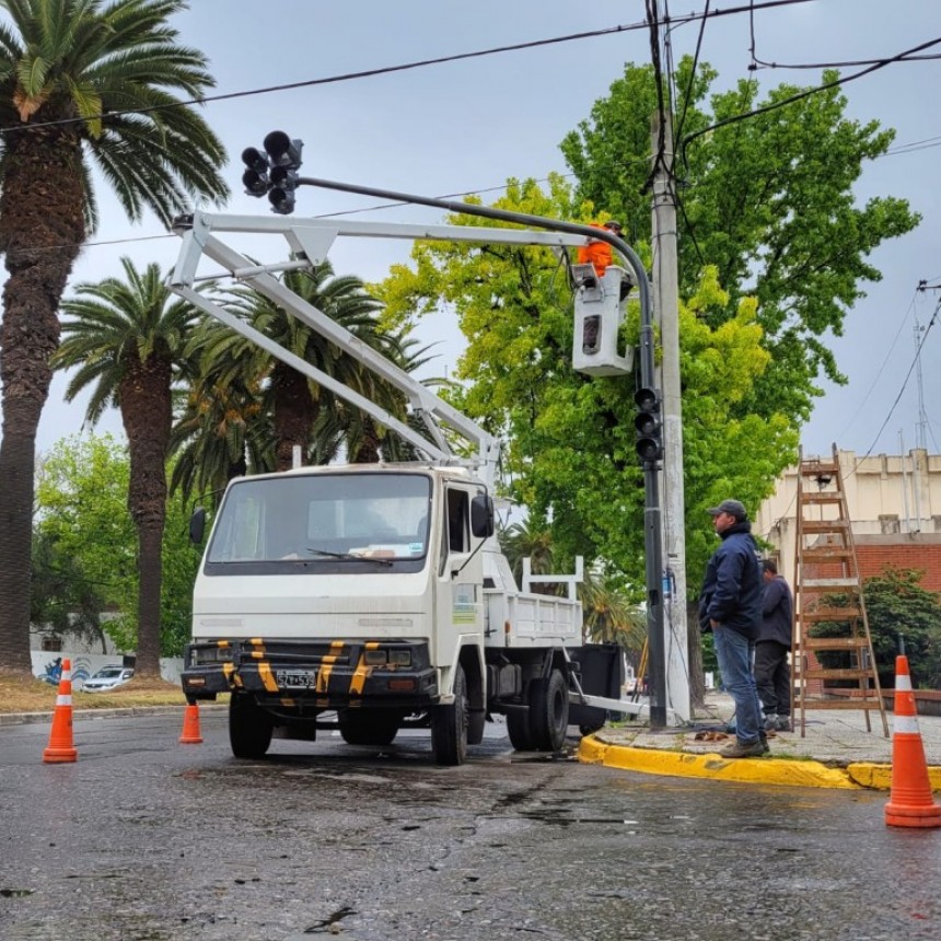 Seguridad Vial: trabajos de instalación y mantenimiento de semáforos