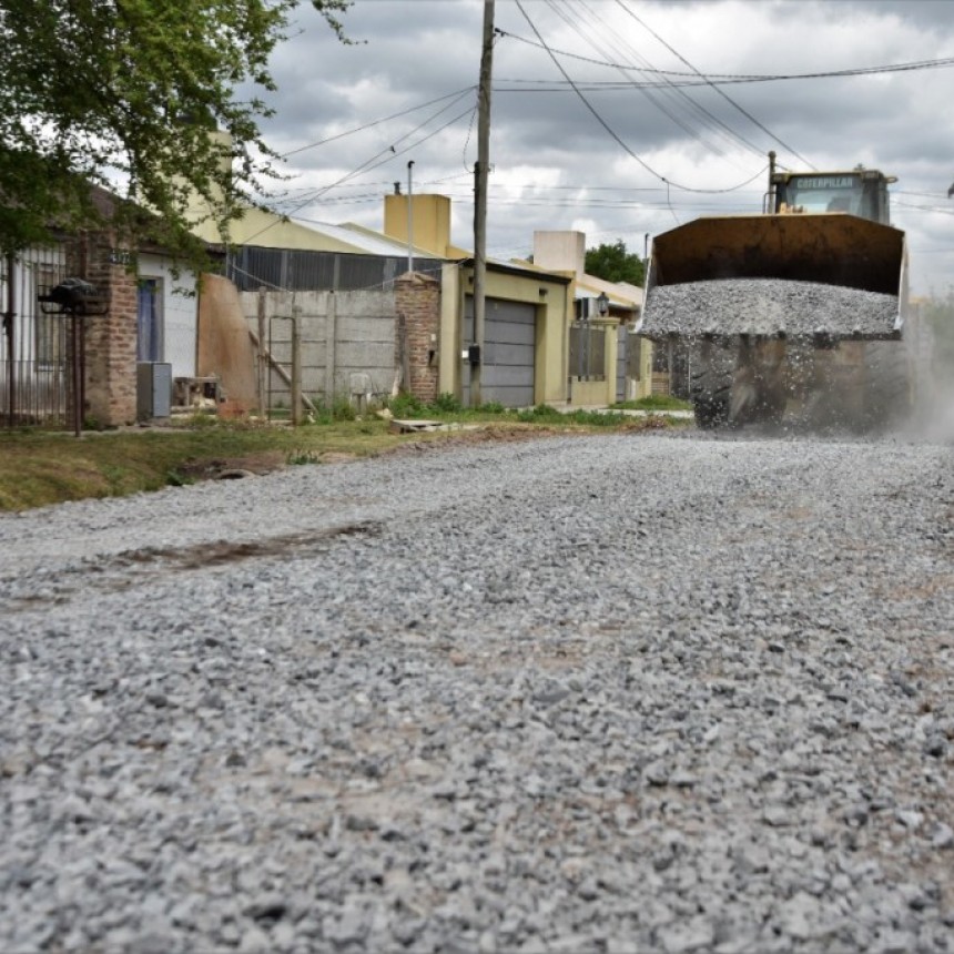 Comenzaron las obras de empedrado de calles en seis barrios de Luján