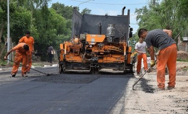 Recorrida por las obras en el barrio Ameghino