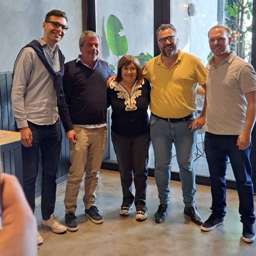 GRACIELA OCAÑA SE REUNIÓ CON VECINOS Y DIRIGENTES DE JUNTOS LUJÁN