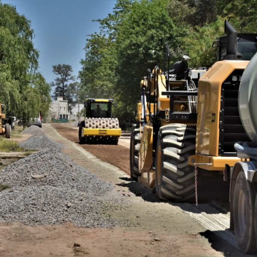 Continúan las obras de empedrado de calles en cuatro nuevos barrios