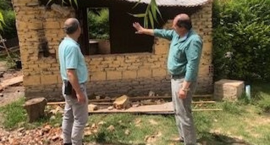 Mudaron a las primeras familias inundadas de Olivera